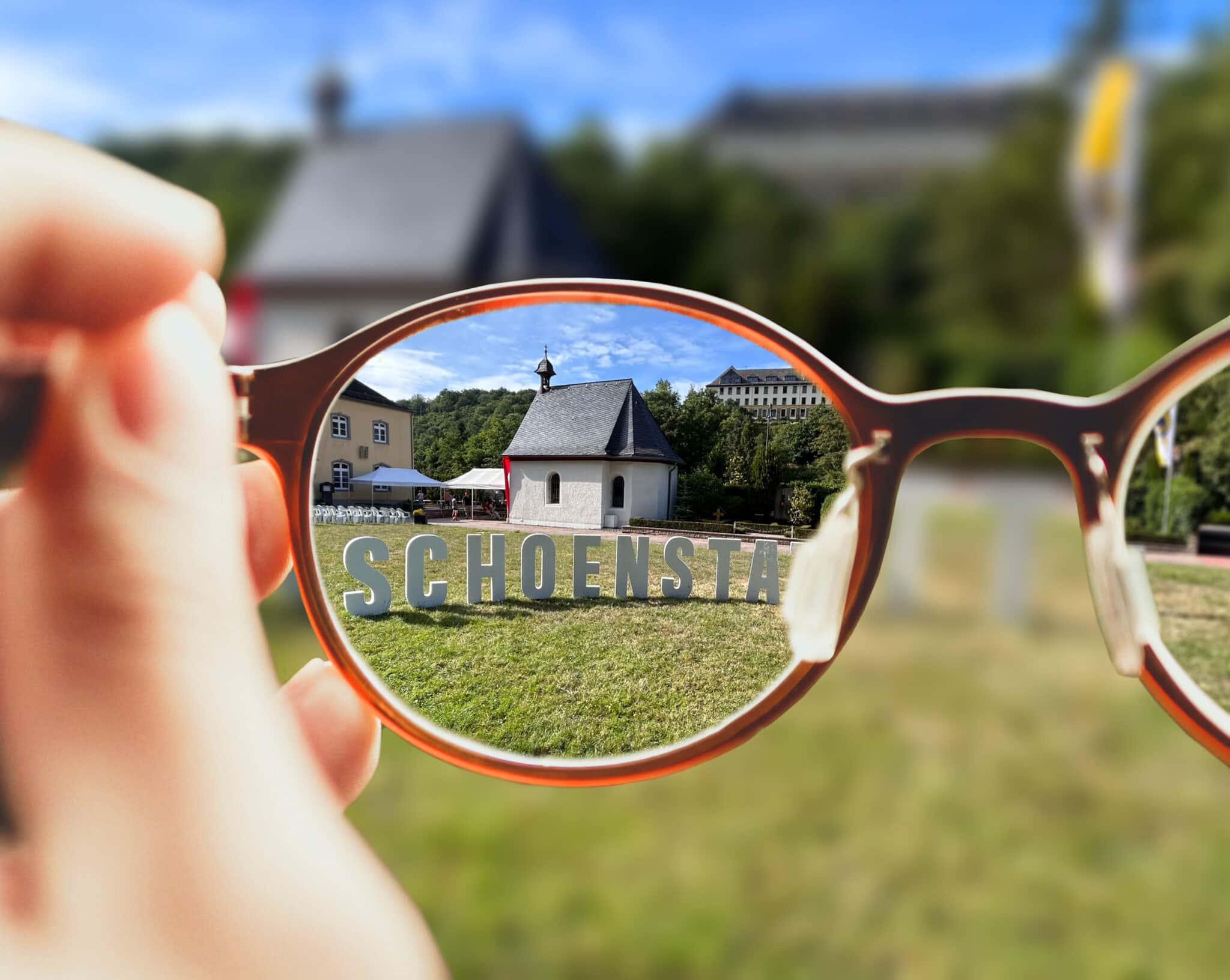 Do you wear the "glasses of the Covenant" to contemplate the world?